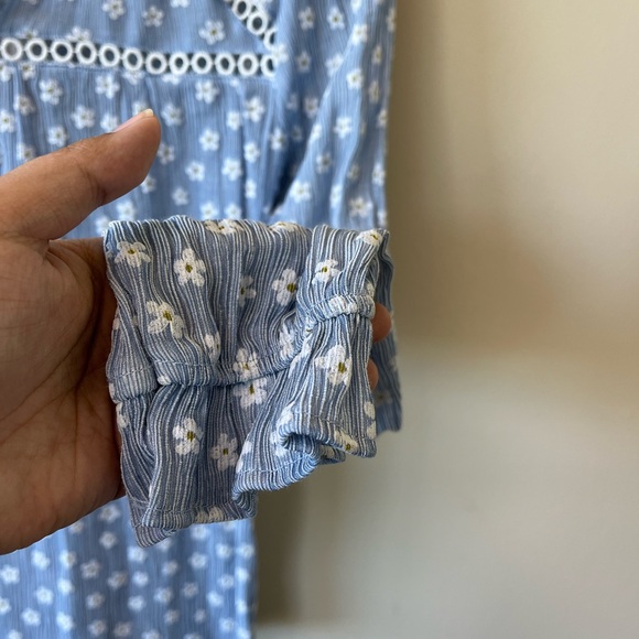 Zara Long Sleeve Ruffle Cuff Neck Embroidered Boho Peasant Daisy Print top - Picture 3 of 5